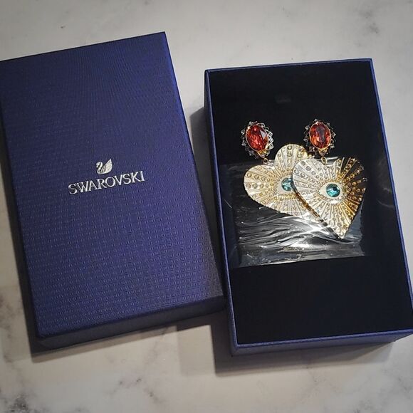 Swarovski Goddess Earrings - Picture 4 of 6